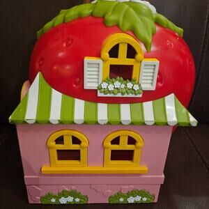 Strawberry Shortcake Berry Happy Home House Doll Playset